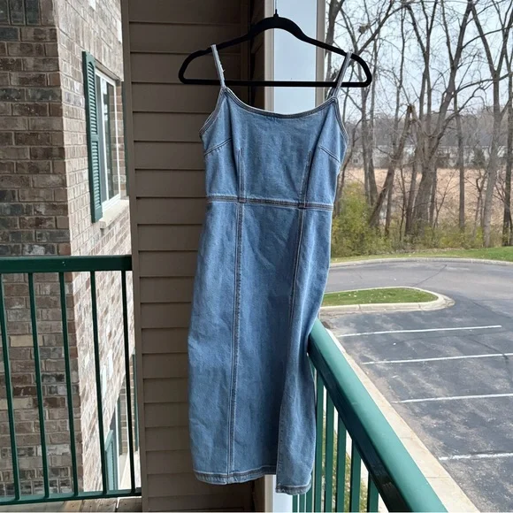 🆕Steve Madden Denim Midi Dress Size 2,4 Blue Jean Bodycon Slit Casual Chic Party - Picture 3 of 16